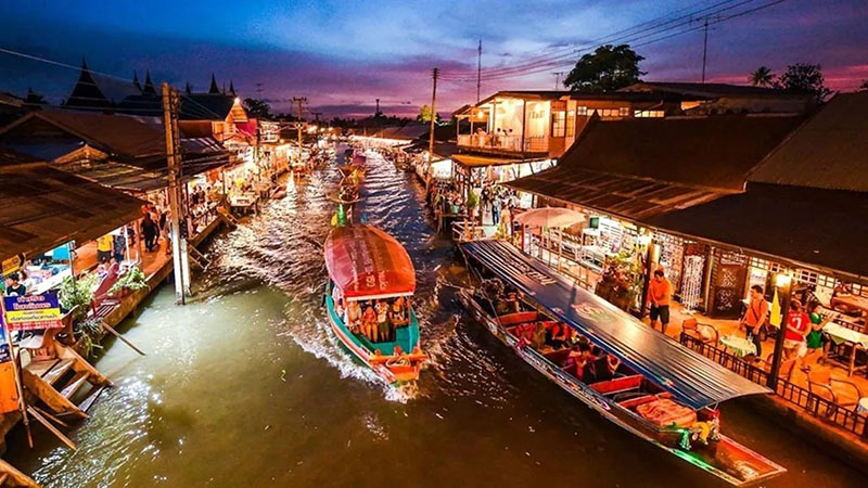 Amphawa Floating Market - thailand night market